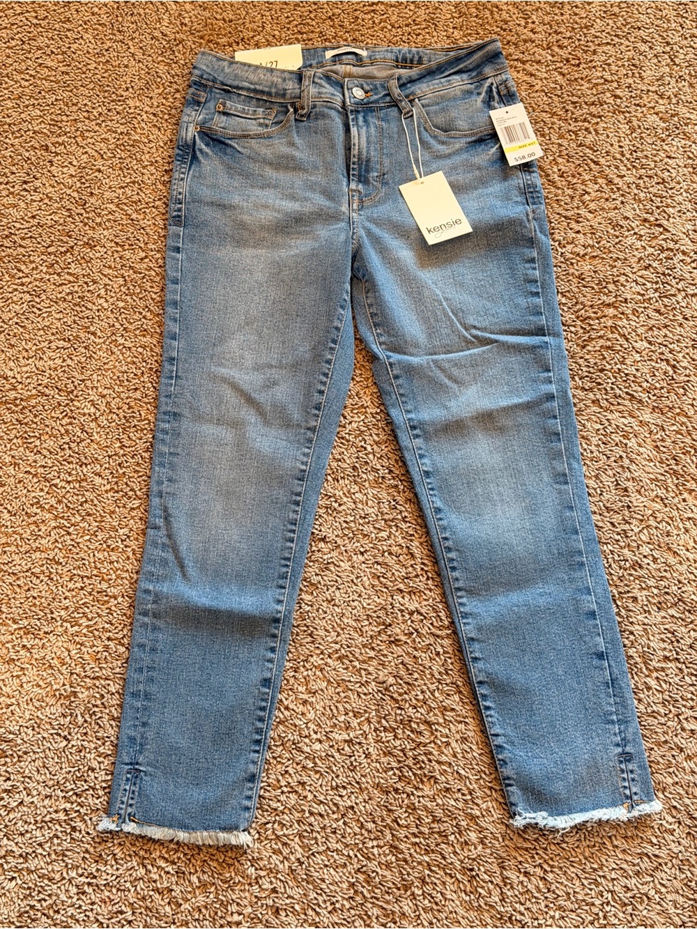 Kensie Light Blue Cropped Ankle Jeans with Frayed Hem
